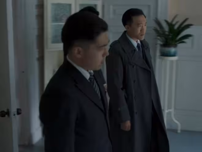 央視新劇《隱鋒》開播,看完2集我要說:諜戰劇就該這麼拍