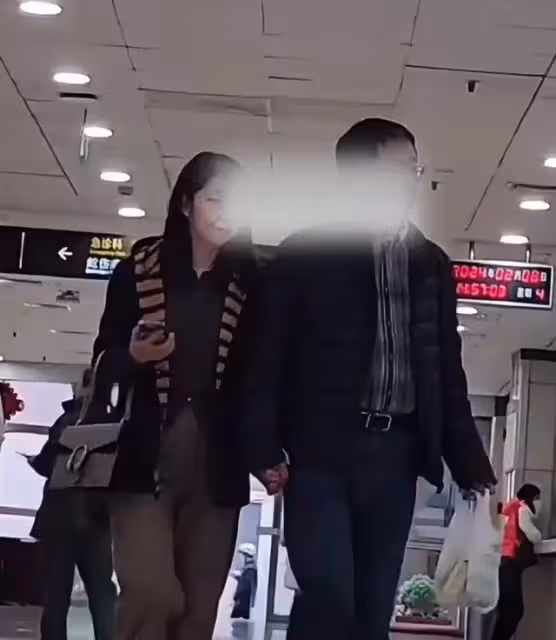 炸裂!南科大2000w資產教授出軌,妻子公開約會照,小三丑爆了