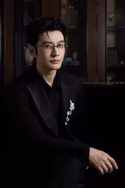 黃曉明一家4口參加親戚家周歲宴，小海綿一雙長腿幾乎溢出螢幕了