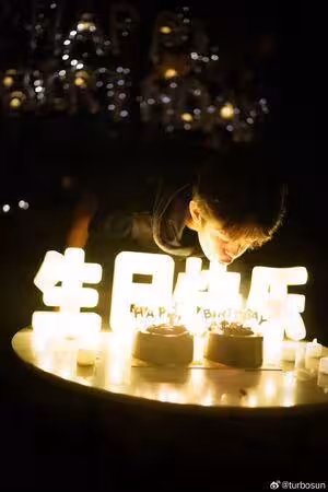 孫儷帥兒14歲了！慶生照露逆天高顏值…罕吐育兒辛酸：繃不住哭了