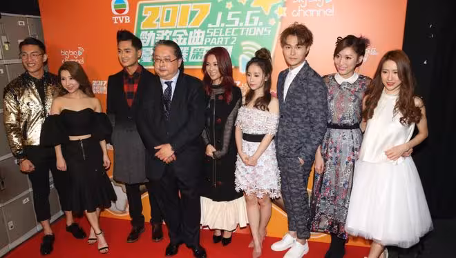 TVB女星35歲演《新聞女王2》!扎丸子頭造型亮眼!內地出生曾參加《快樂女生》