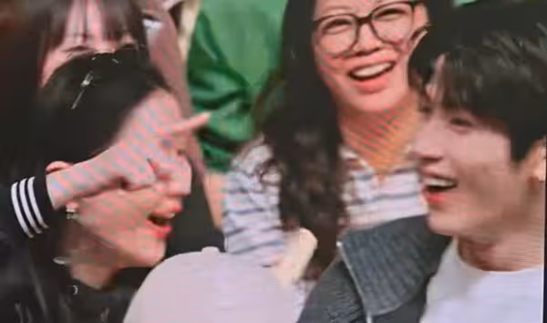 劉宇寧開唱「台下驚見超大咖男神」！　身後女粉激動瘋了：含金量超高