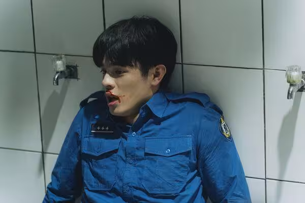 菜鳥監獄管理員遭囚犯性騷「全身被摸光」　《監所》開播登冠軍！
