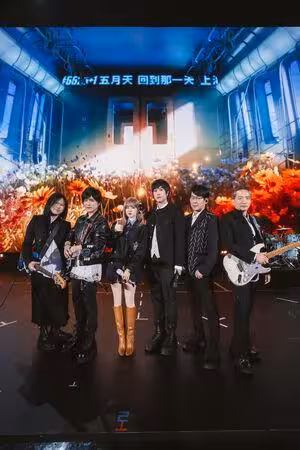 五月天阿信嗨跳〈M.O.〉！　宋雨琦一看秒挖角：來做i-dle舞蹈擔當