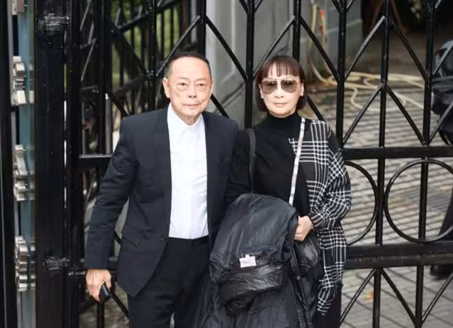 一路走好!TVB知名演員今日出殯!遺孀與女兒到場!林子祥佘詩曼等眾星現身送別!