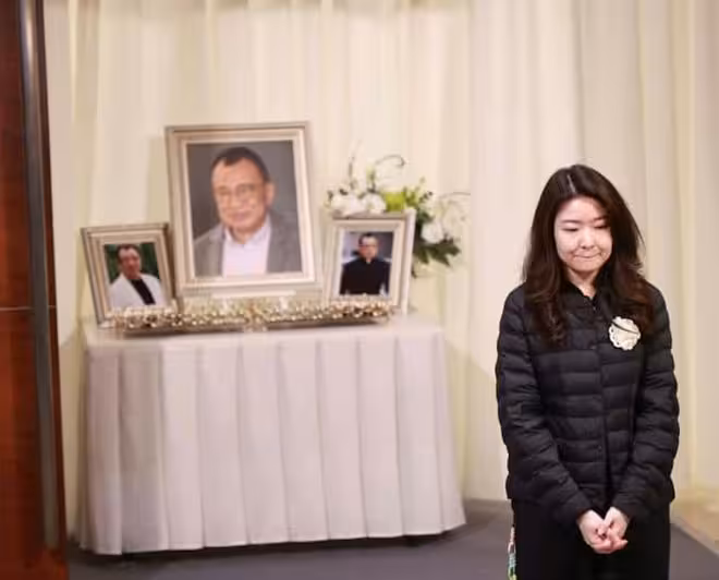 一路走好！TVB知名演員今日出殯！遺孀與女兒到場！林子祥佘詩曼等眾星現身送別！