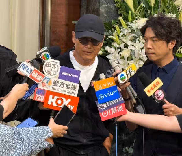 一路走好!TVB知名演員今日出殯!遺孀與女兒到場!林子祥佘詩曼等眾星現身送別!