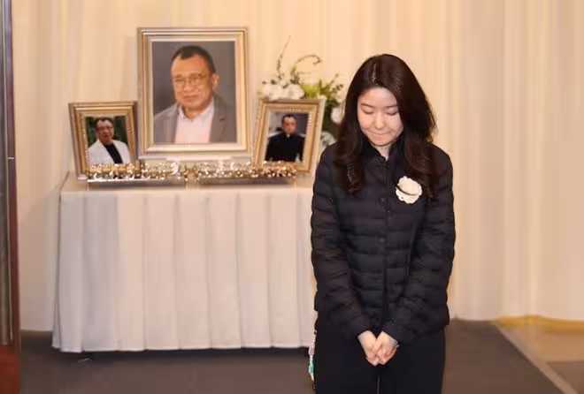 一路走好!TVB知名演員今日出殯!遺孀與女兒到場!林子祥佘詩曼等眾星現身送別!