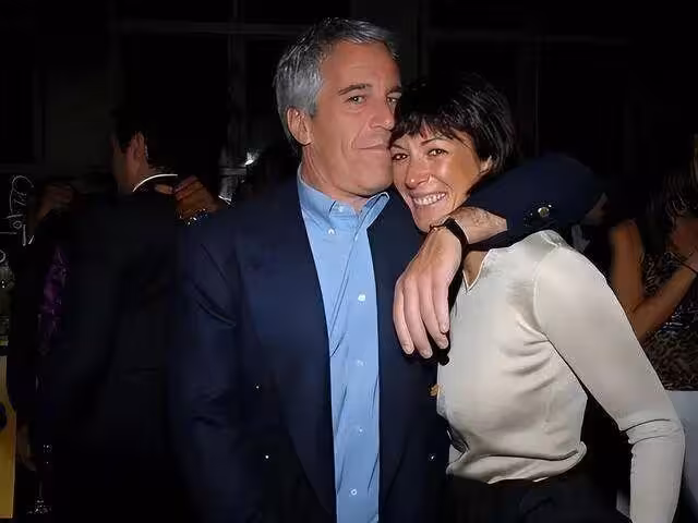 大瓜!哈佛前校長追金刻羽,靠愛潑斯坦支招,還討論發生關係機率