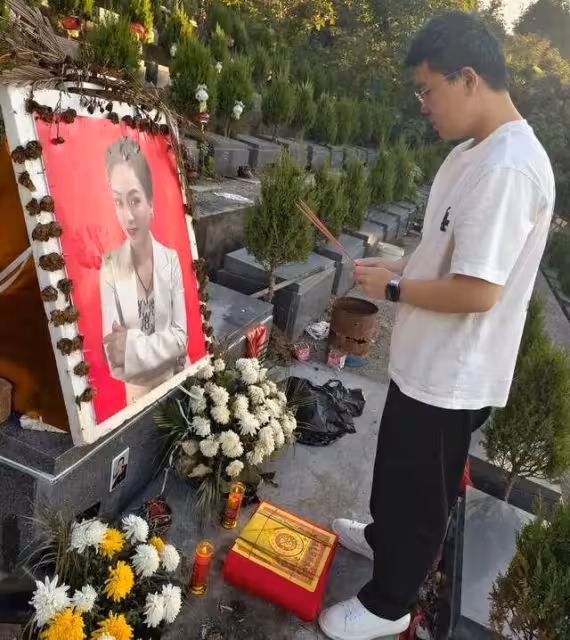 驚爆!孟再平離世三月後,骨灰半夜莫名「被盜」,兒子哭訴發聲