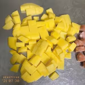 燒烤風味的土豆小香腸