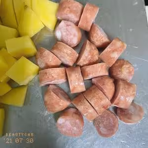 燒烤風味的土豆小香腸