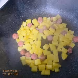 燒烤風味的土豆小香腸