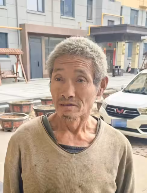 被拐31年終團圓：父女重逢，母親卻已長眠異鄉，4名人販被判刑