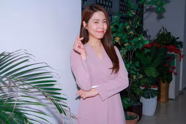 八點檔女星車禍停工…白家綺力挺救火!對戲老公吳東諺一對眼超閃