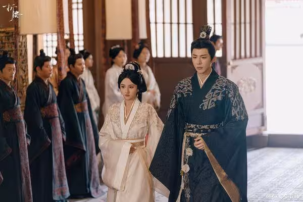 陸劇女神親揭《折腰》秘辛!目睹劉宇寧「過人能力」驚呼:很厲害