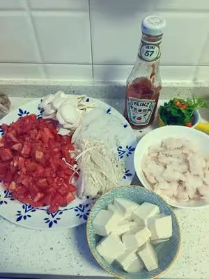 番茄鍋酸湯龍利魚