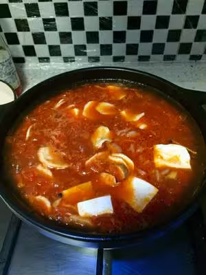番茄鍋酸湯龍利魚