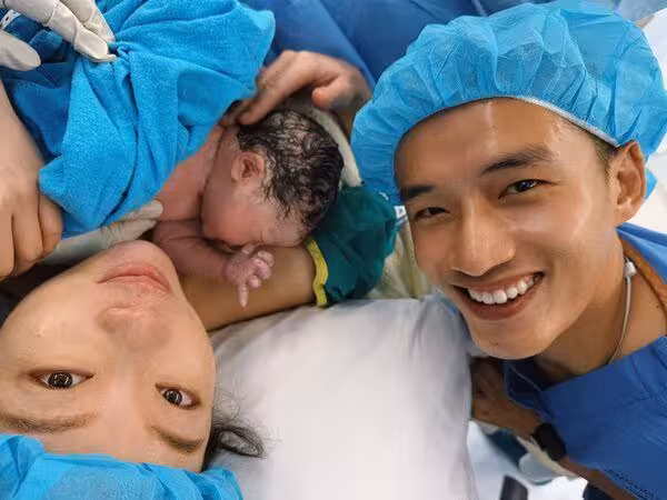 快訊/陳澤耀老婆生了!含淚發抖剪女兒臍帶…喜喊:Call me Daddy