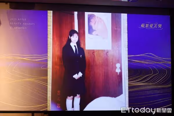 林心如49歲美成這樣！曬國中照「驚見大咖男星」　現場甜閃霍建華