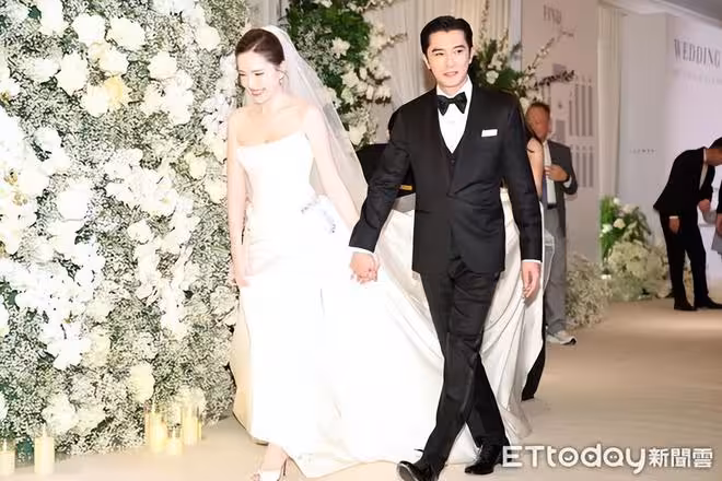 邱澤、許瑋甯絕美婚禮! 兒子Ian現身「穿得像爸爸」萌翻