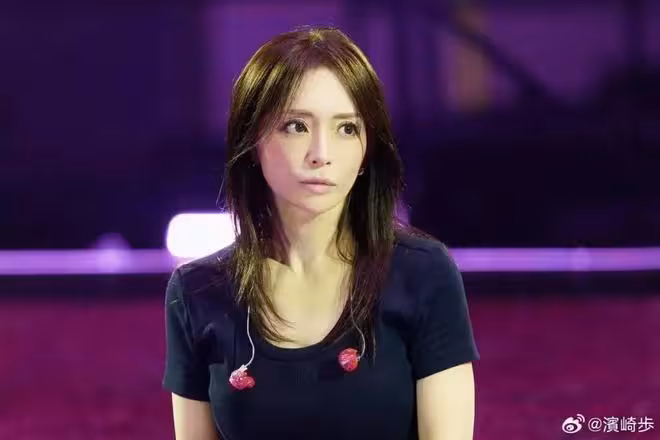 炸裂!濱崎步對著上海空館獨唱3小時,場外粉絲聽哭了