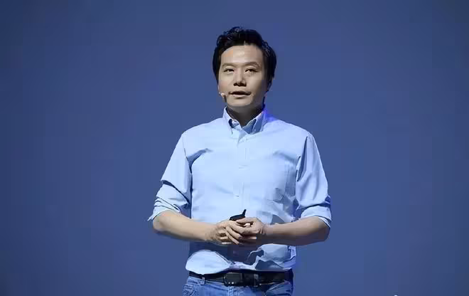 雷軍:明明是人,偏要裝神