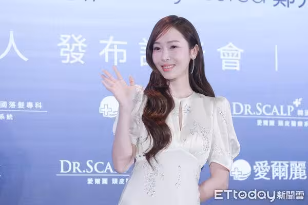 女神Jessica也有落髮危機! 鬆口認「不洗頭直接睡覺」:發質變更好