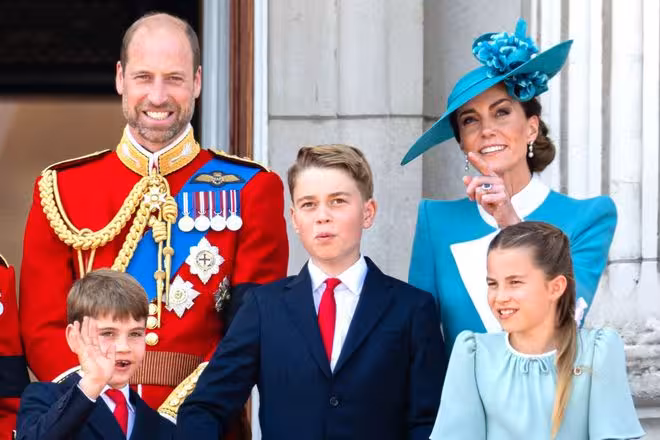 路易小王子調皮惹麻煩,威廉凱特如何應對王室育兒焦慮?