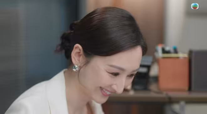 TVB前男星客串《新聞女王2》！出場3分鐘成高海寧貴人！網友大讚太驚喜