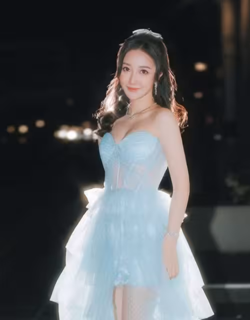 TVB小花產後6個月狀態絕了！身材恢復苗條！女兒學步喊媽讓她心都化了