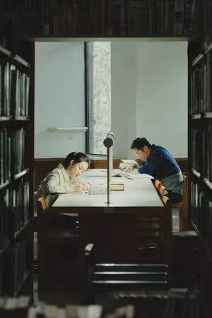 林依晨零台詞交流張孝全「靠書寫聲」對話 《深度安靜》上映日公開