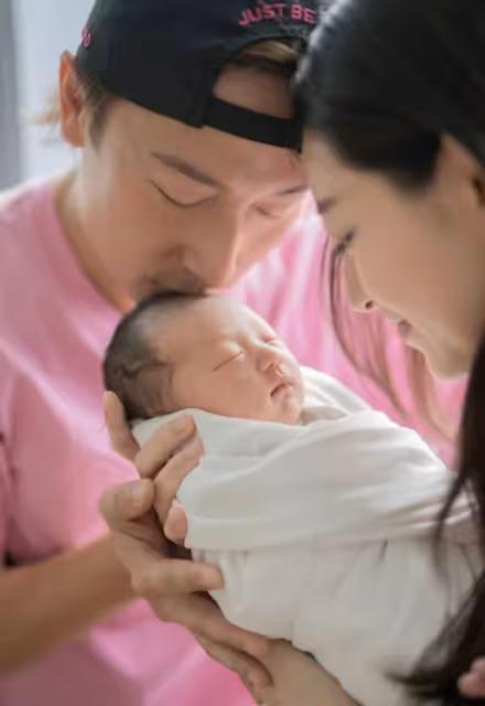 方力申變曬娃狂魔!再曬女兒可愛萌照!周勵淇:好像你