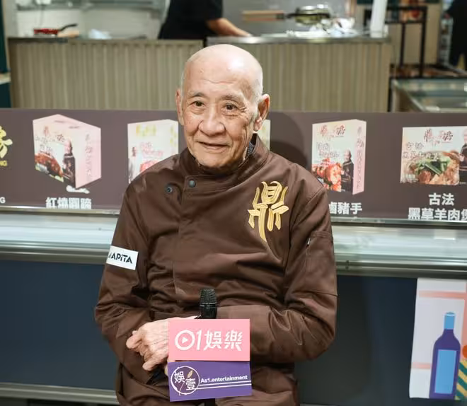 79歲TVB老戲骨操勞過度暴瘦20磅!如今現身中氣十足!豪言不會退休!