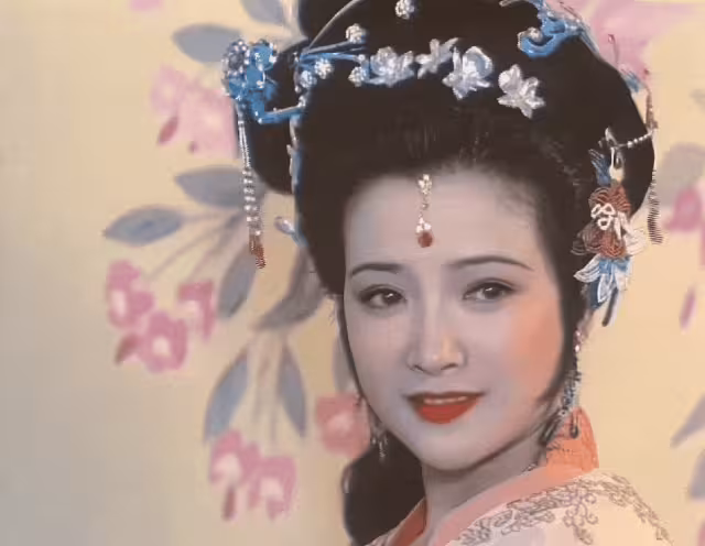 驚傳噩耗！「古典女神」何晴離世，年僅61歲，前夫許亞軍