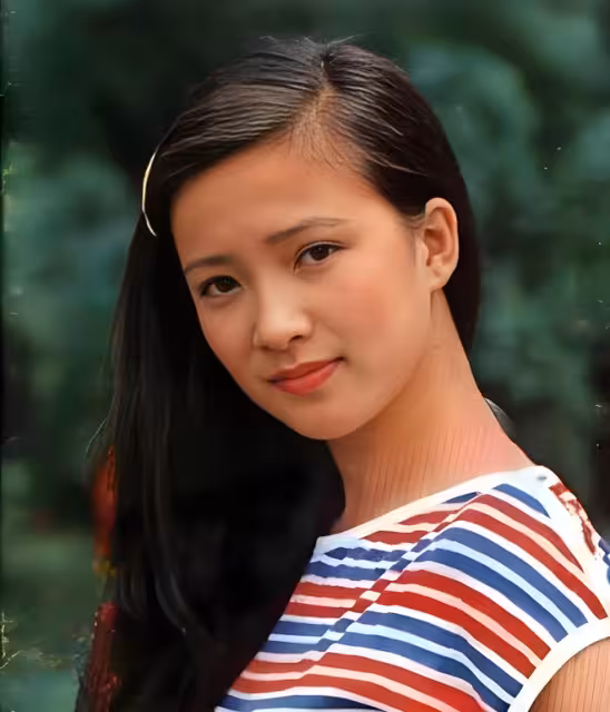 何晴最後露面臉色蠟黃笑容僵硬！前夫許亞軍妻子因何晴獨子火出圈