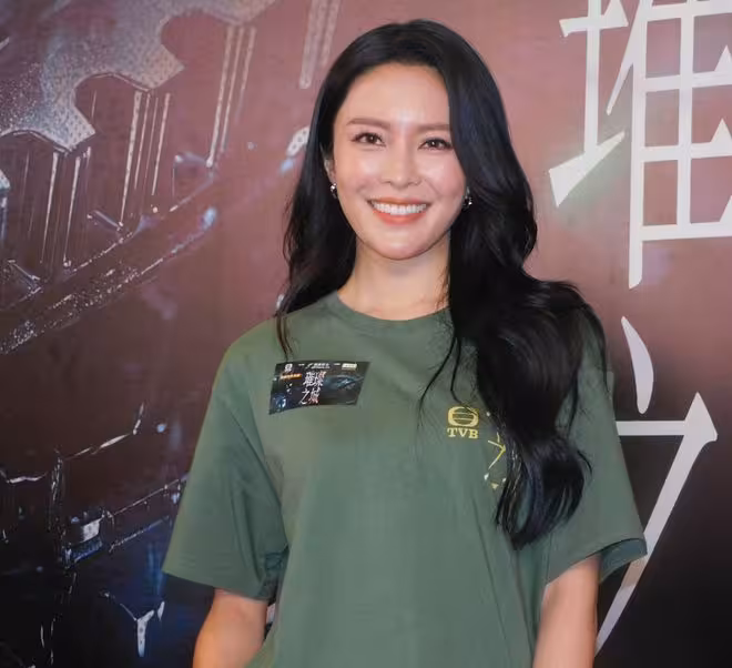 TVB《璀璨之城》開拍!張曦雯坦言被吳卓羲帥到!張智霖大讚高海寧演技