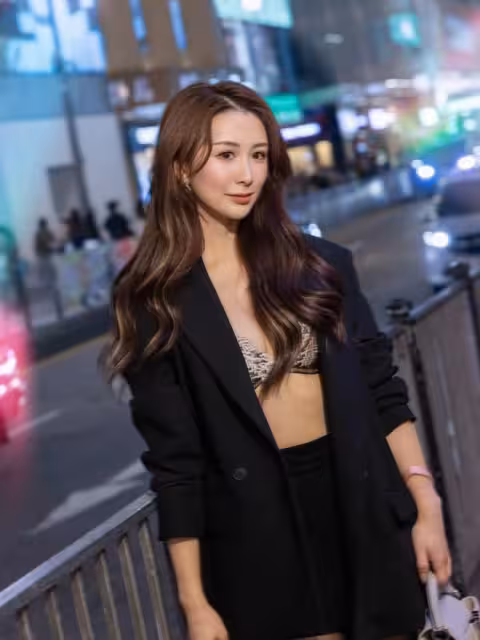 TVB落選港姐分手後性感大解放!近照被贊太有女人味!曾主持節目頻出錯!