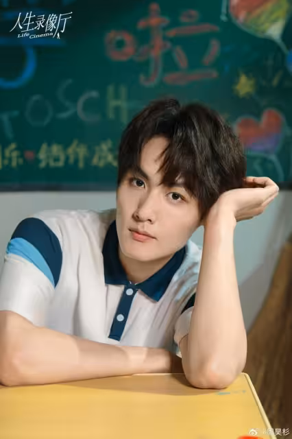 23歲周柯宇《狙擊蝴蝶》爆紅!親二哥是「短劇男神」坎坷身世曝光
