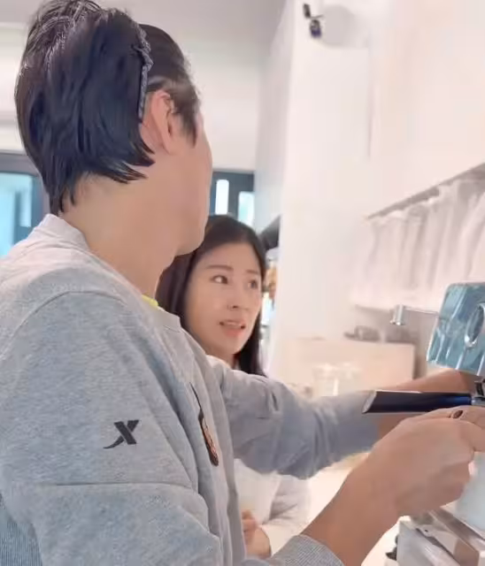 洪金寶兒子來深圳定居，親力親為搬家細節，力破婚變傳聞