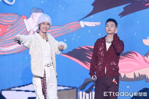 丁當公然「牽手他」甜蜜合唱! 鼓鼓、蕭秉治也來了