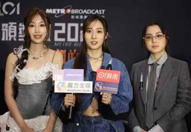 TVB小花大曬被男星親臉照後露面!澄清是玩遊戲:不只是他一個人親