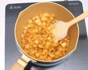 秋天來啦！改吃全麥焦糖蘋果肉桂卷啦！