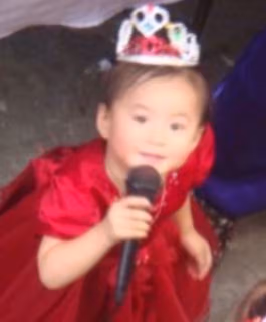 TVB女星再曝與多位前任親密照!還在後樓梯擁吻!爆料者:全班第一也是假象