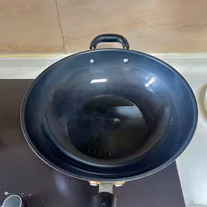 軟糯入味的《雞翅雞爪煲》