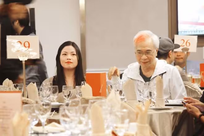 75歲TVB男星再次含淚祝福前女友一家幸福！經濟上有需要會幫忙：不用挂念我
