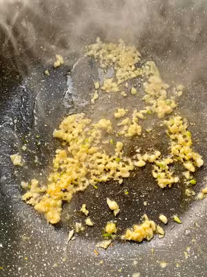 蒜香奶油蝦🍤