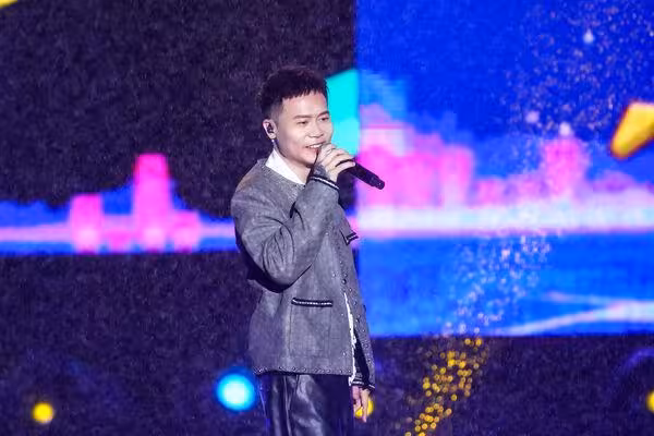 21年沒唱跨年徐若瑄雨中飆歌 J.Sheon投資千萬開餐酒館