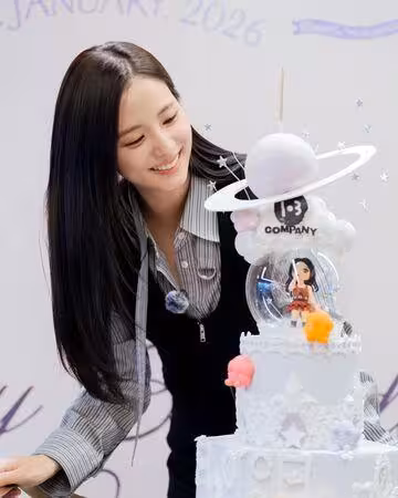 單桌破萬！Jisoo請103粉絲吃海底撈　無限加點「再抽3C豪禮」驚呆全網