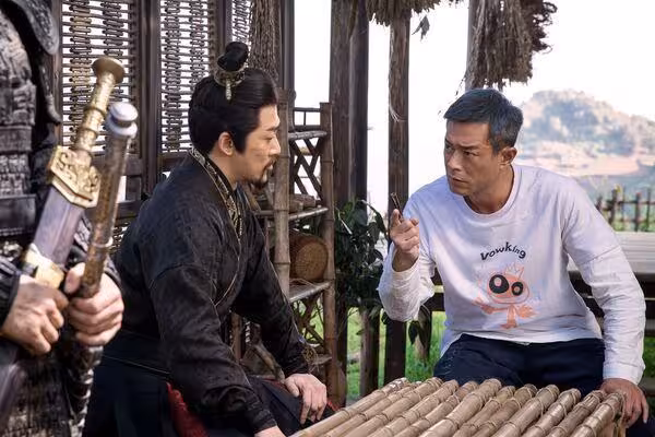 才傳過勞送醫!古天樂驚喜宣布「1月8日空降台灣」 攜宣萱睽違10年見影迷